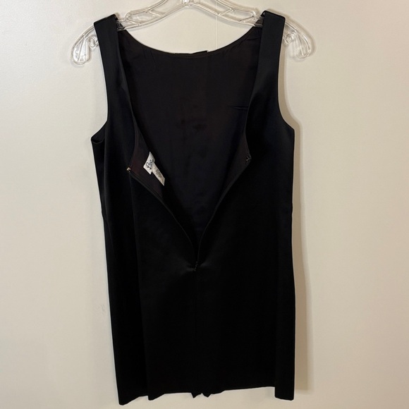 Lily Pulitzer Elegant Black Sleeveless Dress with Vertical Ruffle & Scoop Back - Picture 6 of 6